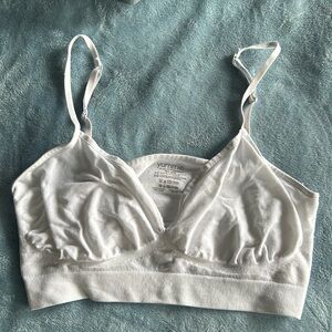 YUMMIE V-NECK SEAMLESS BRALETTE Size M/L, white